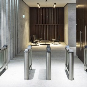 Система безопасности (контроль доступа, видеонаблюдение)