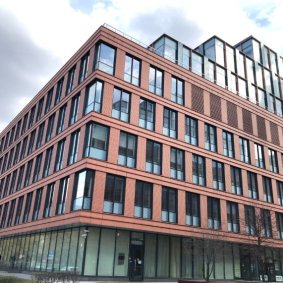 Высота потолков: 3,2–3,7 м