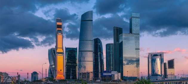 Панорамные виды на Москву-реку и город из окон