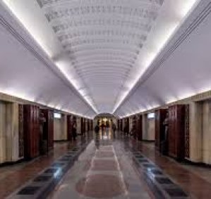 Метро «Бауманская» 3 минуты пешком