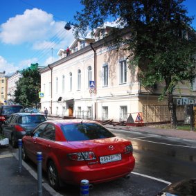 Наземная парковка