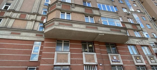 Высота потолков: 3,2 м