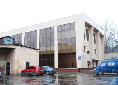 Охраняемая парковка (35 машиномест)