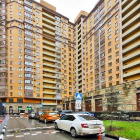 Наземная парковка