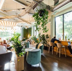 Коворкинг-зона с lounge-местами