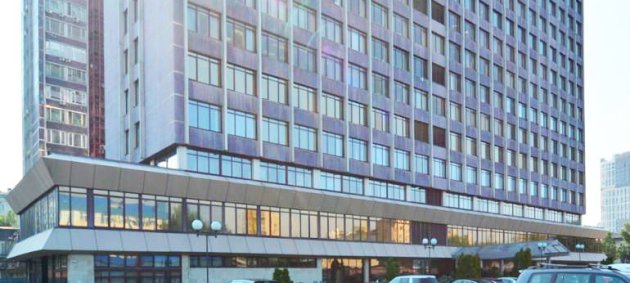 Панорамные окна с естественным освещением