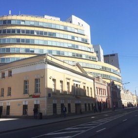 17-этажное здание с панорамным остеклением