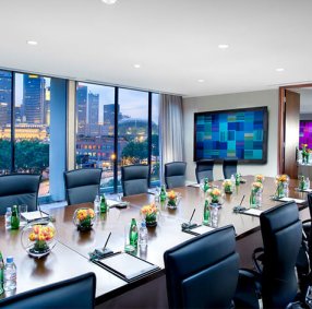 Конференц-центр с технологией «умный офис»