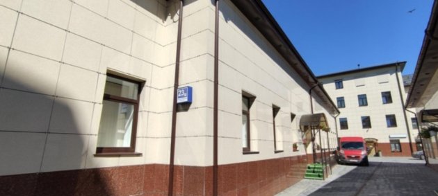 Лофт-элементы: открытые коммуникации, бетонные поверхности