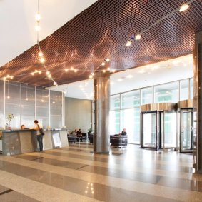 Высота потолков: 3,7–4,5 м