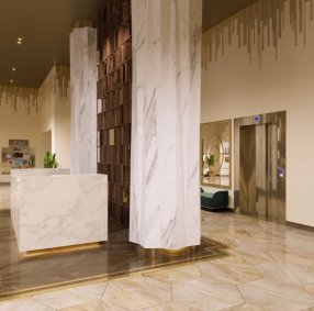 Высота потолков: 3,2–3,8 м