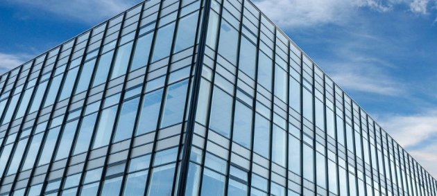 Современный дизайн с панорамным остеклением