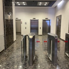 Высота потолков: 2,7–3,0 м