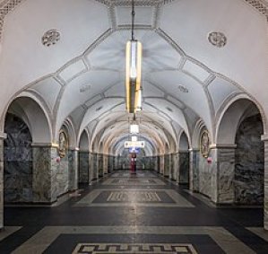 Метро «Парк культуры» 5 минут пешком