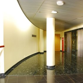 4 высокоскоростных лифта