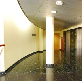 4 высокоскоростных лифта